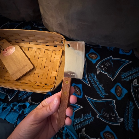 Longaberger Woven Basket With Book, cutting board and small knife - Picture 9 of 14